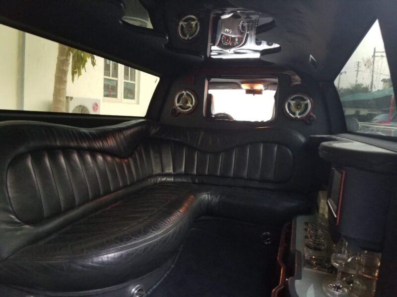 Hover Limo Rental in Lagos, Nigeria