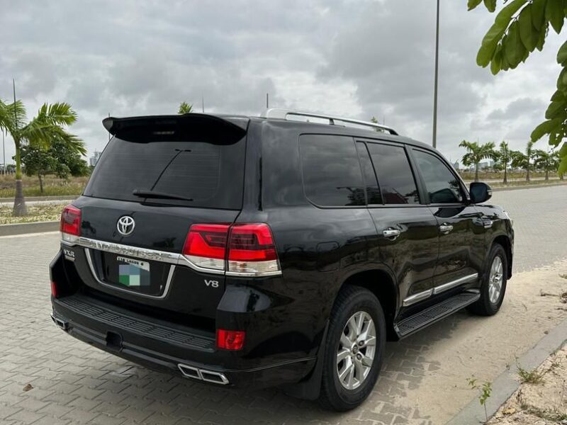 Toyota Land Cruiser Car Rental, Lagos